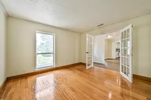 9322 Petersham Dr, Houston, TX 77031 - Photo 5
