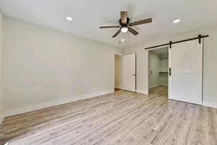 9322 Petersham Dr, Houston, TX 77031 - Photo 9