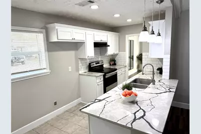 2002 Sunset Court S, League City, TX 77573 - Photo 9