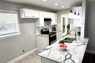 2002 Sunset Ct S, League City, TX 77573 - Photo 9