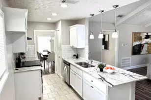 2002 Sunset Ct S, League City, TX 77573 - Photo 7