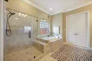51 Deerwood Ct, Lake Jackson, TX 77566 - Photo 31