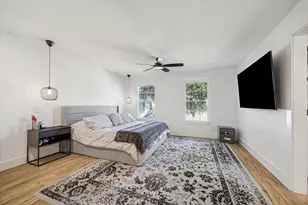 13062 Trail Hollow Dr, Houston, TX 77079 - Photo 17