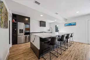 13062 Trail Hollow Dr, Houston, TX 77079 - Photo 15