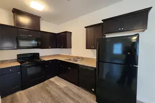 6202 White Oak Dr, Hitchcock, TX 77563 - Photo 5