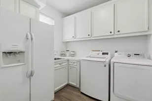 6835 Cherry Hills Rd, Houston, TX 77069 - Photo 11