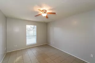 7622 Millbrae Ln, Houston, TX 77041 - Photo 13