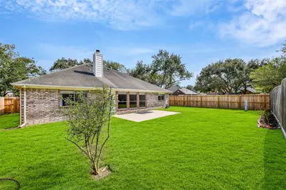 317 Vantage Pointe Circle, League City, TX 77573 - Photo 29