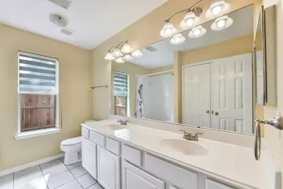 317 Vantage Pointe Circle, League City, TX 77573 - Photo 27