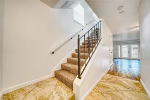 13376 Trail Hollow Dr, Houston, TX 77079 - Photo 15