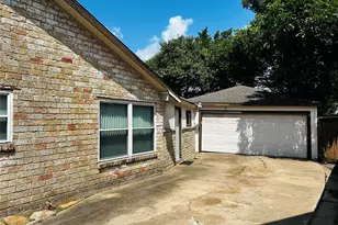 10715 Sagegreen Dr, Houston, TX 77089 - Photo 5