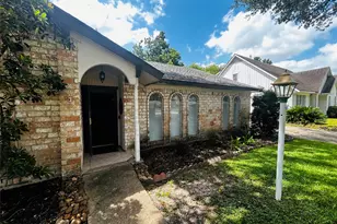 10715 Sagegreen Dr, Houston, TX 77089 - Photo 7