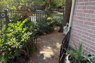 20 Riva Row, The Woodlands, TX 77380 - Photo 5