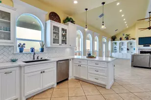 2276 Trinidad Dr, Crystal Beach, TX 77650 - Photo 5