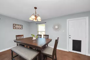 201 S Native Ln, Houston, TX 77022 - Photo 9