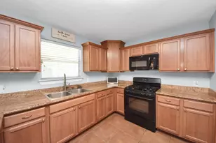 201 S Native Ln, Houston, TX 77022 - Photo 15