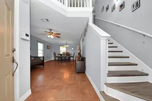 201 S Native Ln, Houston, TX 77022 - Photo 3