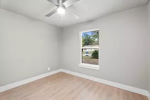 6162 Beldart St, Houston, TX 77033 - Photo 27