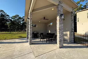 504 Nursery Rd, The Woodlands, TX 77380 - Photo 11