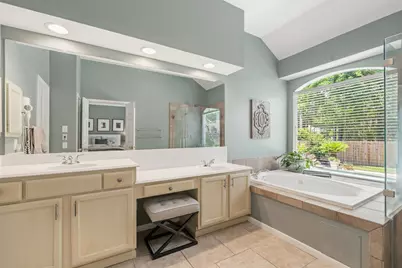 2 Harmony Arbor Court, The Woodlands, TX 77382 - Photo 23