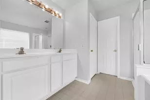 22703 Holly Lake Dr, Katy, TX 77450 - Photo 11