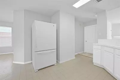 22703 Holly Lake Drive, Katy, TX 77450 - Photo 5