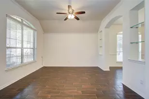 10714 Barker Lake Ct, Cypress, TX 77433 - Photo 3