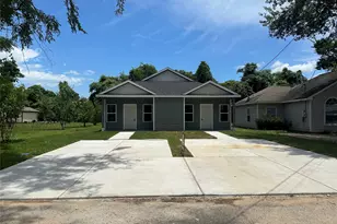 104 Turner Dr, Willis, TX 77378 - Photo 3