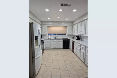 2429 16th Avenue N, Texas City, TX 77590 - Photo 3