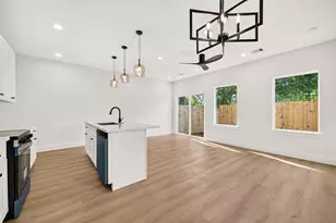 7810 Booker St, Houston, TX 77028 - Photo 9