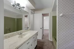 105 Broken Bough Ln, Conroe, TX 77304 - Photo 27