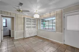 105 Broken Bough Ln, Conroe, TX 77304 - Photo 13