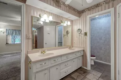 105 Broken Bough Lane, Conroe, TX 77304 - Photo 19