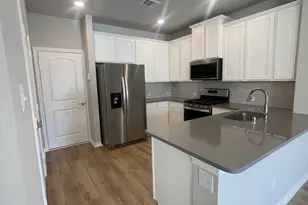 8024 Scanlan Trl, Missouri City, TX 77459 - Photo 3