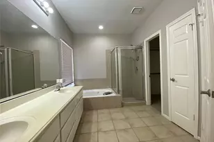 14406 Circlewood Way, Houston, TX 77062 - Photo 17