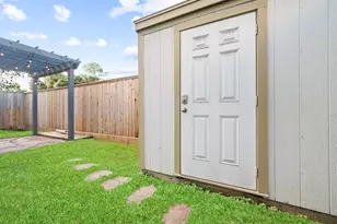 2202 Hilshire Terrace Ct, Houston, TX 77080 - Photo 31