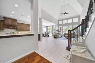 6718 Sotoria Ln, Sugar Land, TX 77479 - Photo 9