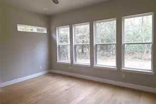 4 Lake Forest Dr, Conroe, TX 77384 - Photo 11