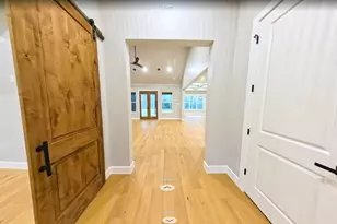 4 Lake Forest Dr, Conroe, TX 77384 - Photo 3