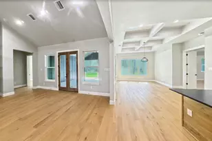 4 Lake Forest Dr, Conroe, TX 77384 - Photo 7