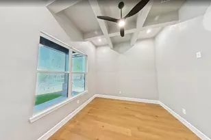 4 Lake Forest Dr, Conroe, TX 77384 - Photo 5