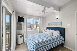 22022 Zachary Dr, Galveston, TX 77554 - Photo 15