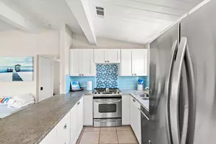 22022 Zachary Dr, Galveston, TX 77554 - Photo 11