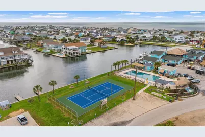 22022 Zachary Drive, Galveston, TX 77554 - Photo 37
