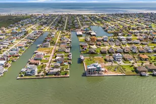 22022 Zachary Dr, Galveston, TX 77554 - Photo 39