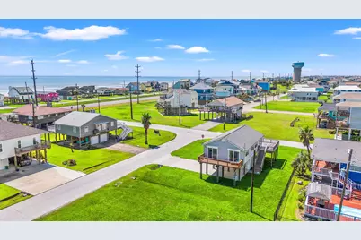 22022 Zachary Drive, Galveston, TX 77554 - Photo 31