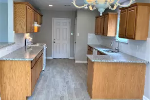3810 Downing Cir, Deer Park, TX 77536 - Photo 5