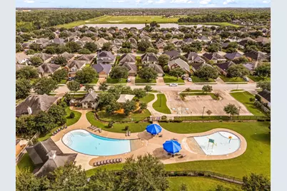 2407 Quiet Arbor Lane, Pearland, TX 77581 - Photo 33