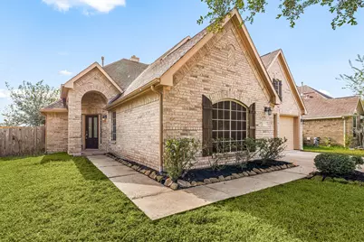 2407 Quiet Arbor Lane, Pearland, TX 77581 - Photo 3