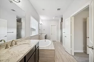 1113 E 27th St, Houston, TX 77009 - Photo 17